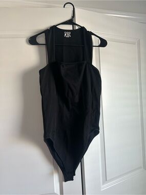 OQQ Black Bodysuit Square Neck Sleeveless Tummy Control
